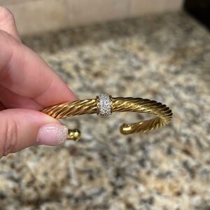 David Yurman Cable Classic 
Center Station Bracelet Pavé Diamonds in 18K Gold